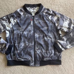 Reebok wind breaker size XL – 0118
